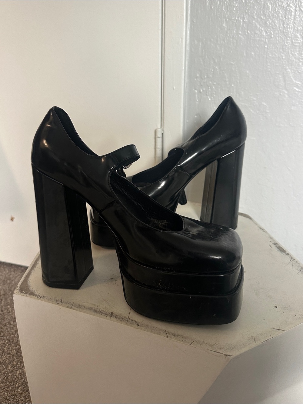 Jeffrey Campbell Chillin Platform High Heel Mary Jane Pumps